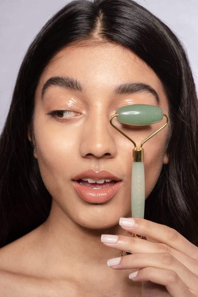 How To Hide Dark Circles: Depuff Your Eyes