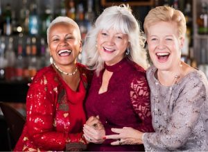 21 Practical Fashion Tips For Women Over 50 To Elevate Their Looks