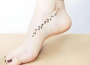 50+ Symbolic Foot Tattoos With a Deeper Meaning