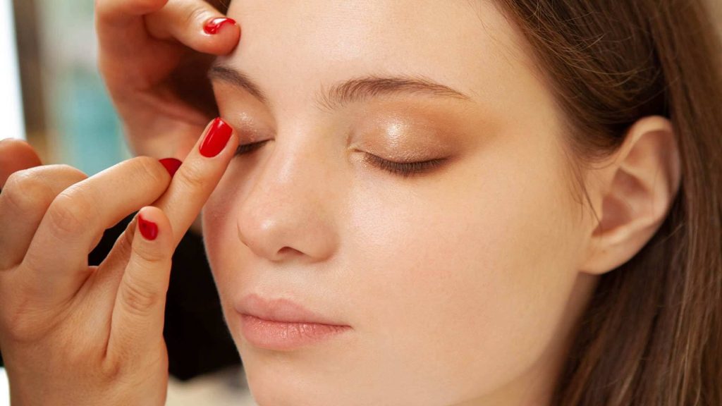 Always Use an Eyeshadow Base