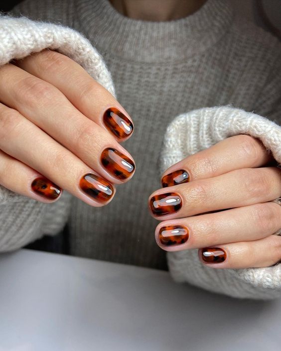 Amber Tone Nail Art4