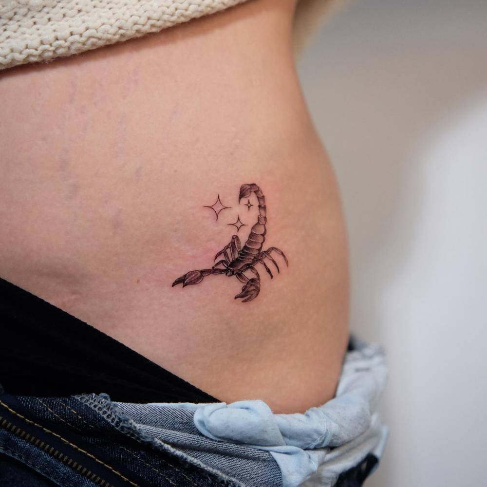 Attractive Waist Body Art