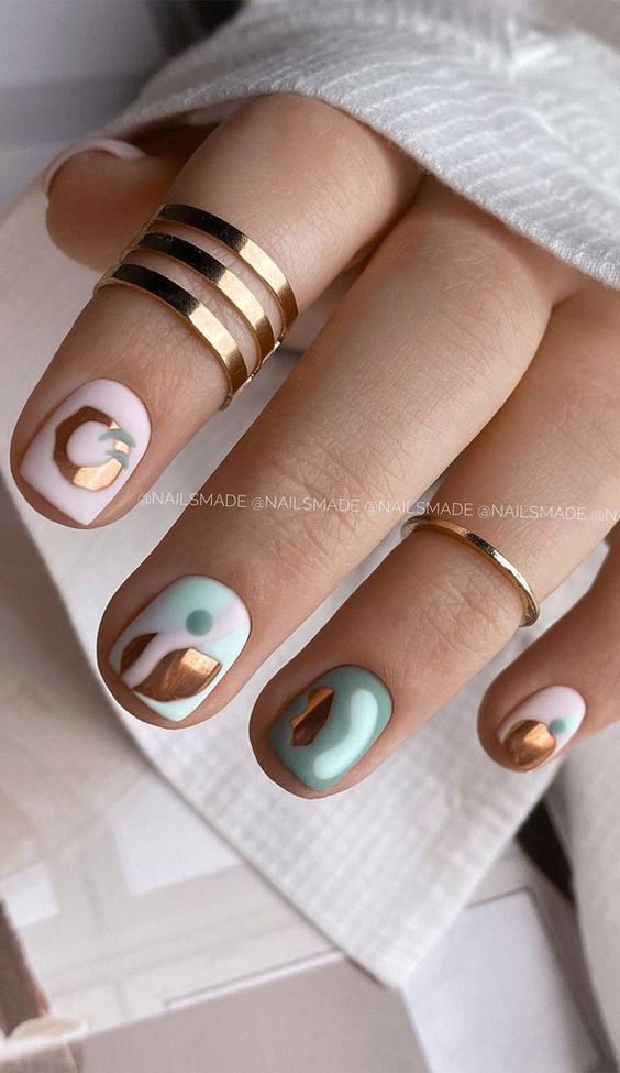 Autumn Mismatched Manicure