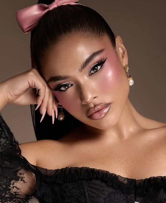 Bold Blush Natural Makeup