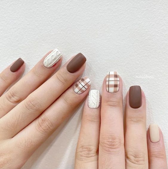 Brown Plaid Nails