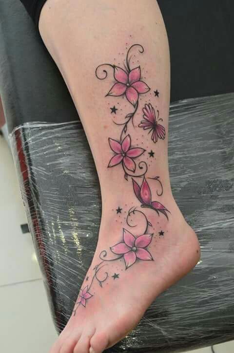 Charming Floral Tattoos On Leg