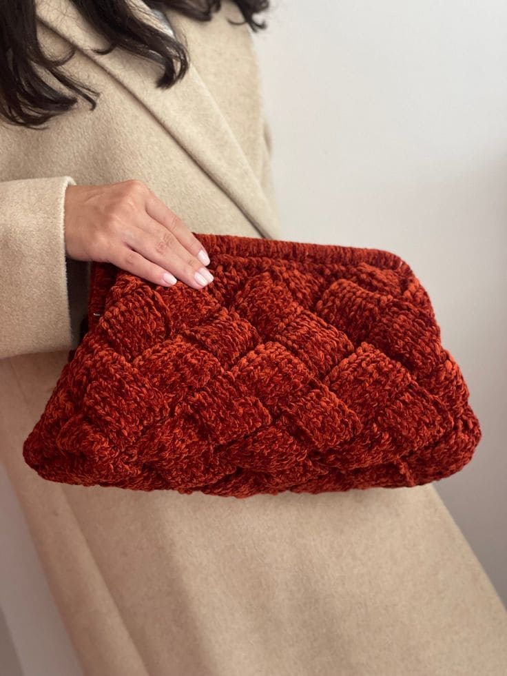 Classic Bag Style Clutch