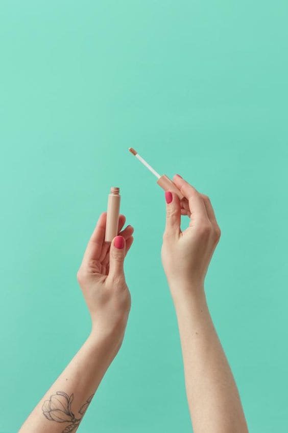 Concealer Shade Choosing Tip