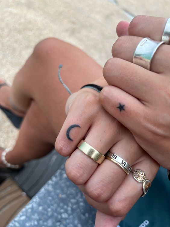  Crescent Moon And Star Finger Tattoo Designs