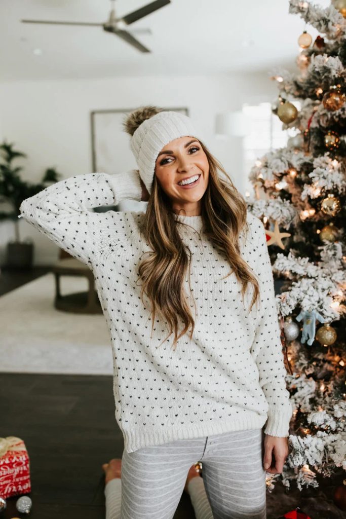 Cute And Comfy Holiday Outfits