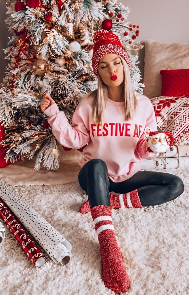 Cute And Comfy Holiday Outfits