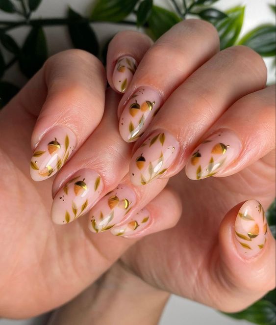 Cute Short Acorn Manicures1