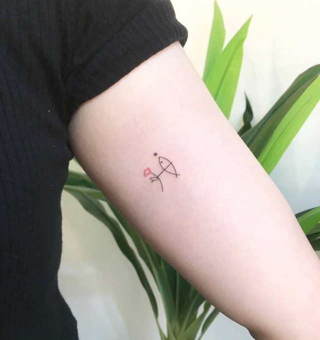 Dainty Symbol Drawings For Pisces Tattoo Designs