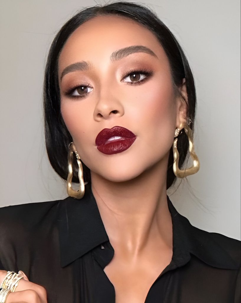 Dark Red Lip Looks
