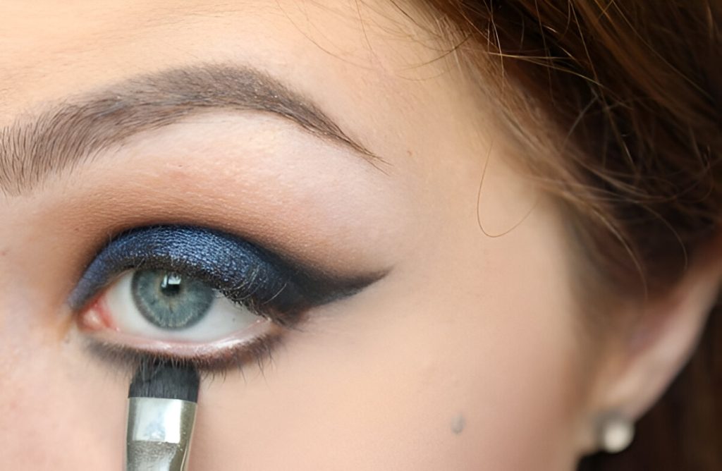 Define the lower lash line