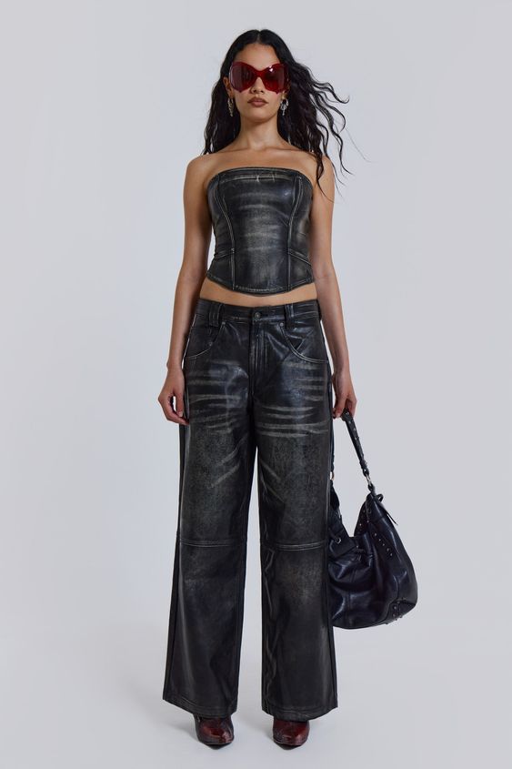 Edgy Leather Outfits For Partying