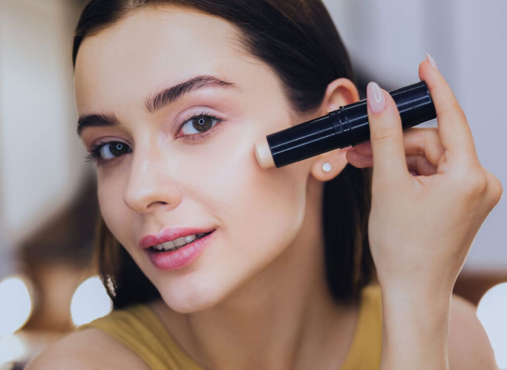 Essential Dry Skin Makeup Tips for a Glowing Finish