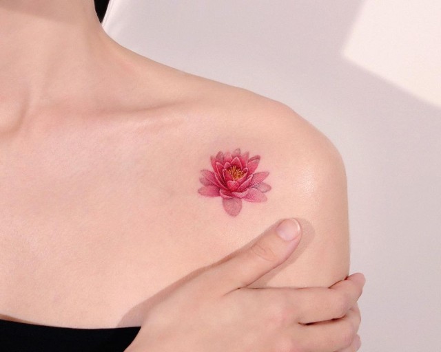 Floral Body Arts For Pisces Girls
