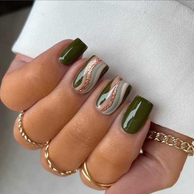 Glitter Swirl Nail Art