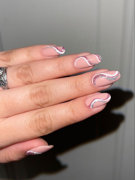 Glitter Swirl Nail Art7