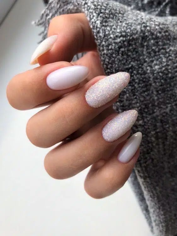 Glitter White Nails5