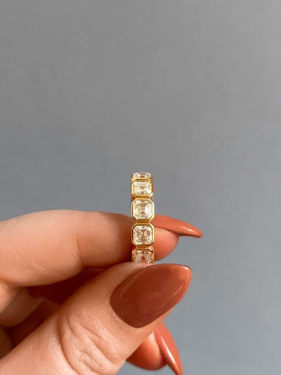 Jewelry Essentials: Eternity Ring
