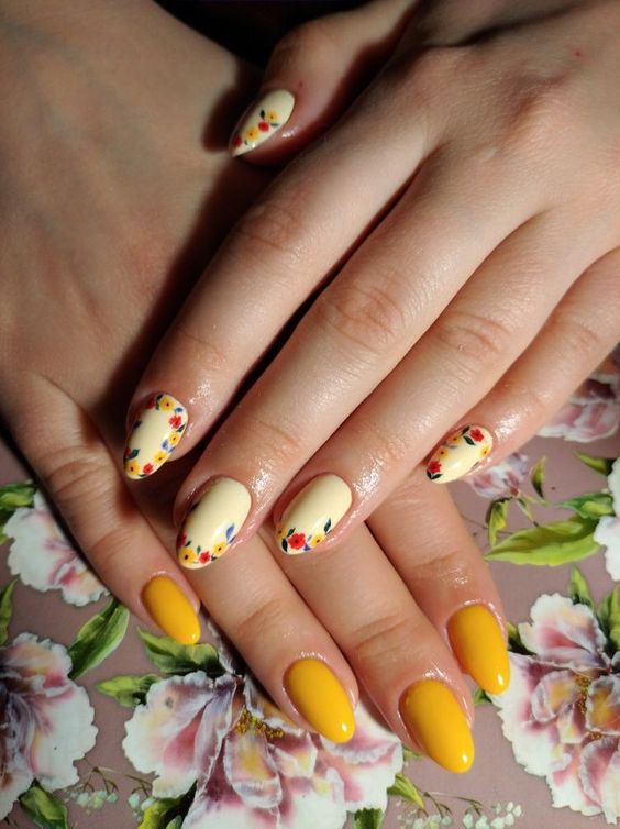 Marigold Theme Nails
