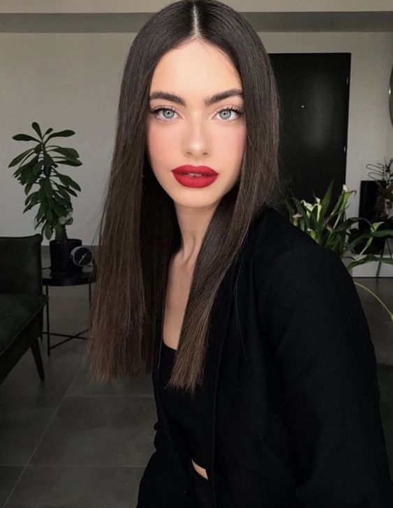 Natural Base With Bold Lips
