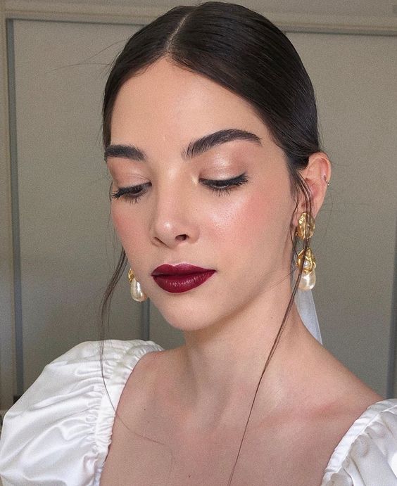 Natural Base With Bold Lips