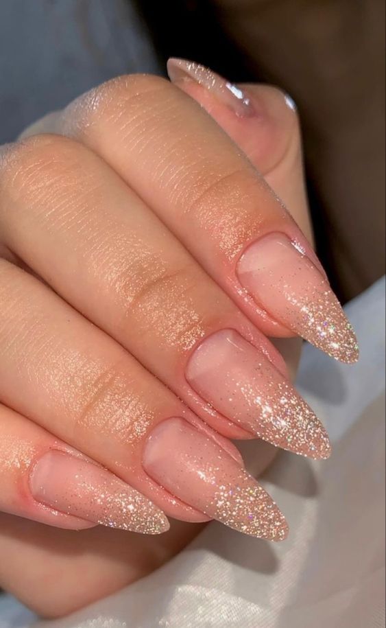 Ombre Glitter Fade Manicure1