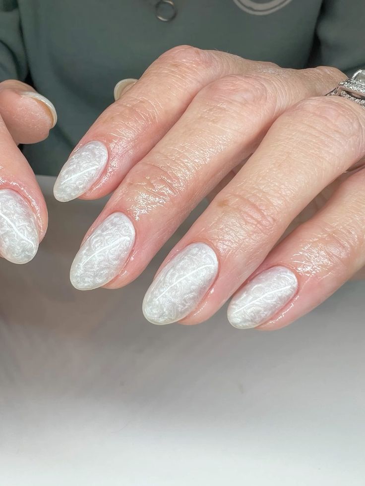 Pearlescent White Manicure5