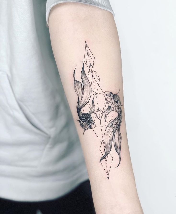 Pleasing Geometric Tattoos For Pisces