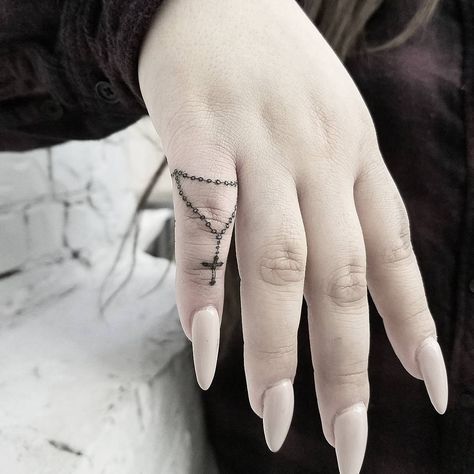 Rosary Finger Tattoos