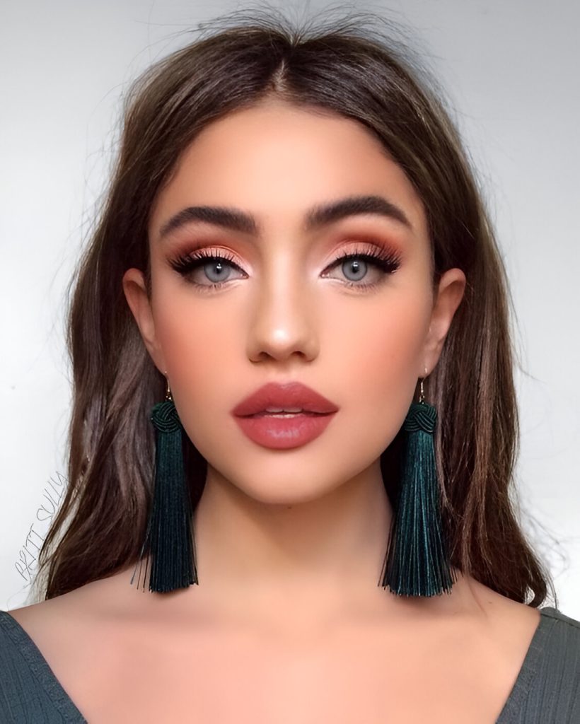 Simple Christmas Makeup Looks