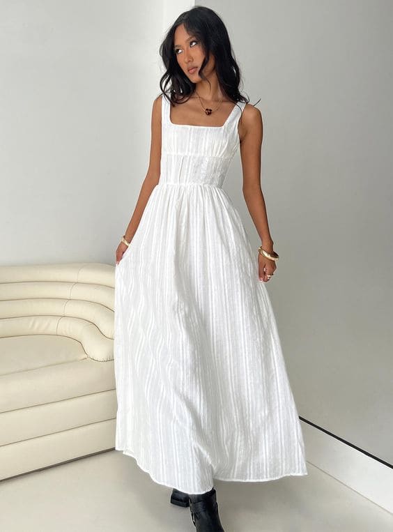 Simple Summer Linen Outfits With Maxi Dress