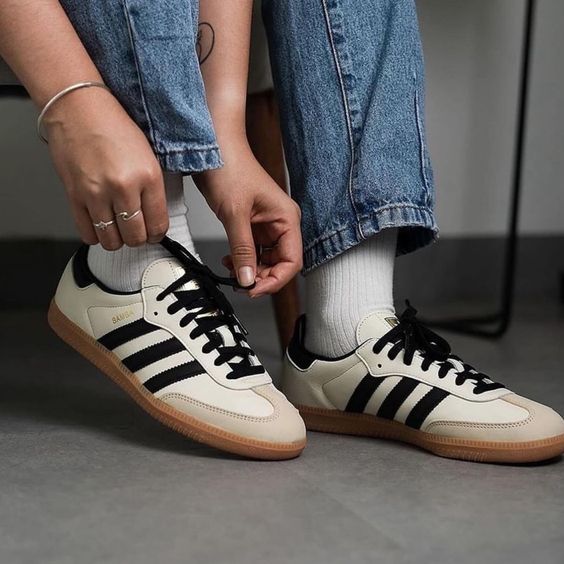 Slim Sneakers