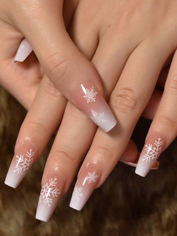 Snowflake White Nails3