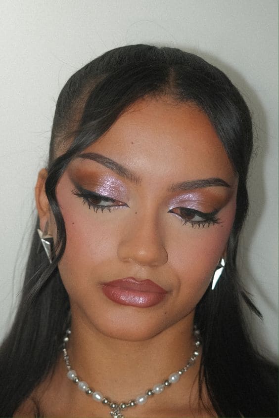 Soft Glitter Makeup Look