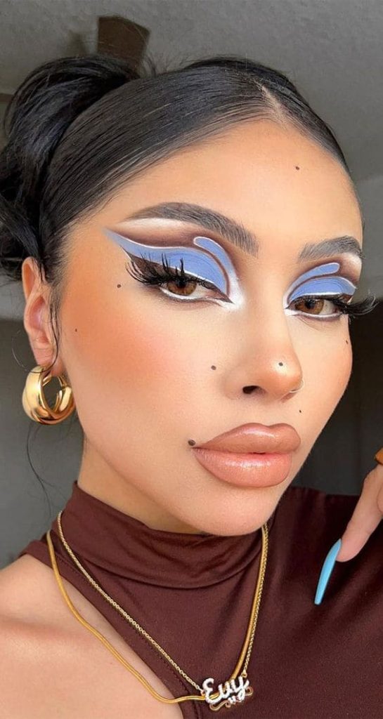 Some Tips For Extra Blue Core Makeup