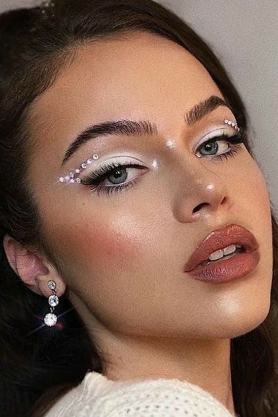 Sparkling Gemstone Look