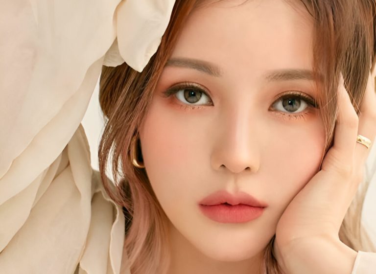 The Best Guide to Nail the Soft Girl Makeup Look Like a Pro