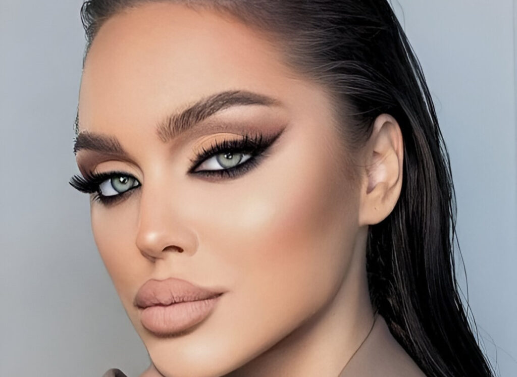 How to Master Cat Eye Makeup: A Step-by-Step Tutorial