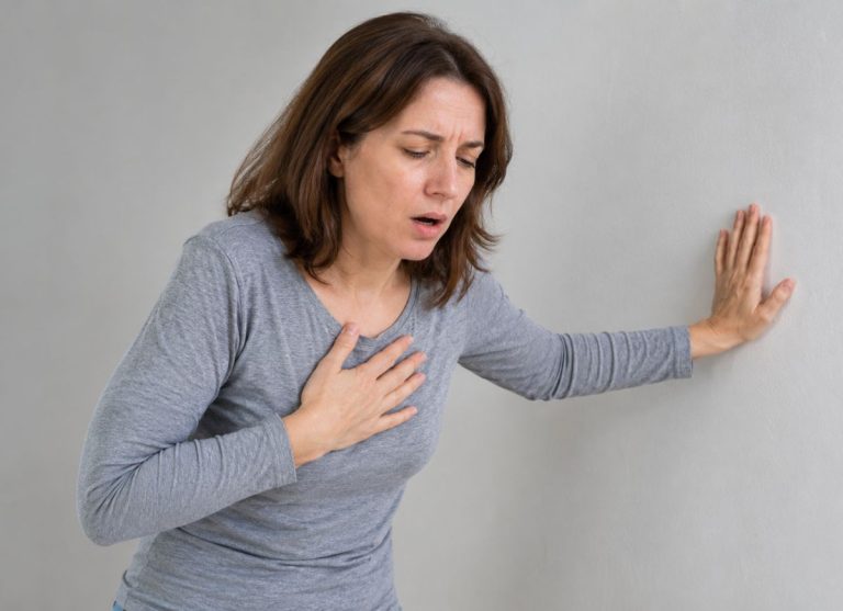 12 Shortness of Breath Causes Linked to Your Lungs & Heart
