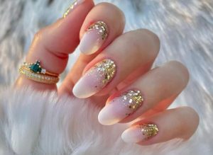 https://dubaiinfohub.com/ombre-glitter-nail-designs-to-shne-bright-like-a-diamond/