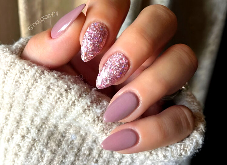 30 Chic Short Almond Nails to Make Your Year Shine