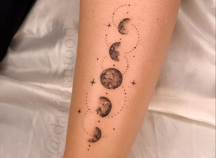 30 Magical Moon Tattoo Ideas for a Feminine Touch