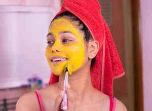 5 Ways To Use Turmeric Face Mask That Will Make Your Skin Glow