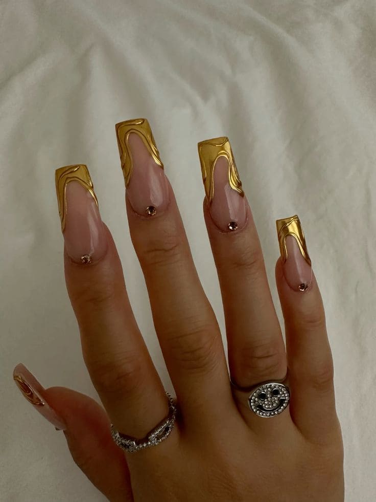 3D Chrome Nails