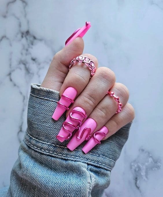 3D Swirl Manicure