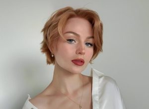 50+ 90s Layered Haircuts to Hype This Hair Trend